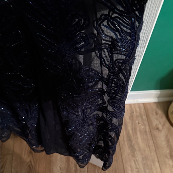 NWT JS Collection Elegant Navy Blue Evening Gown Size 8 - Picture 3 of 8